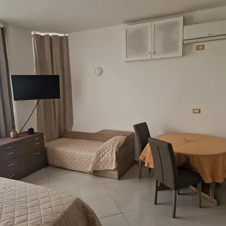 Apartmán Sara House *